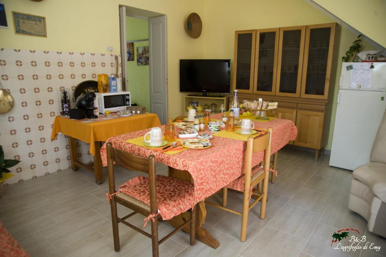 L'Agrifoglio Di Emy Bed & Breakfast Guspini Ngoại thất bức ảnh